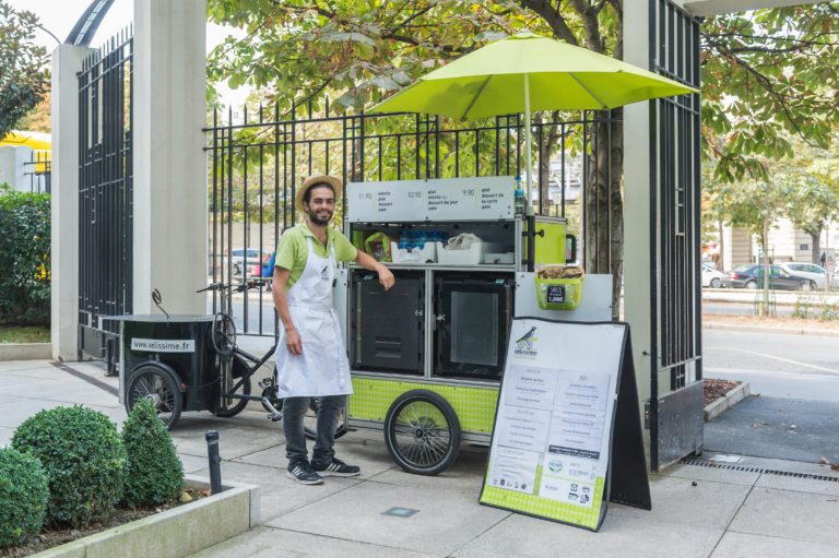 Cantine mobile en vélo cargo électrique