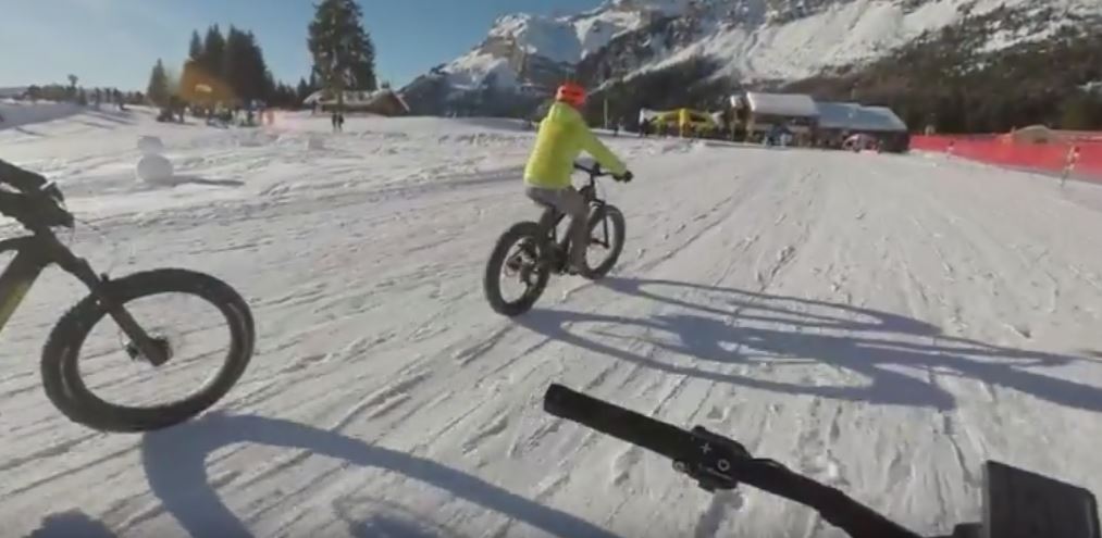 Vidéo Fat Bike électrique face au Mont Blanc Vidéo Fat Bike électrique face au Mont Blanc
