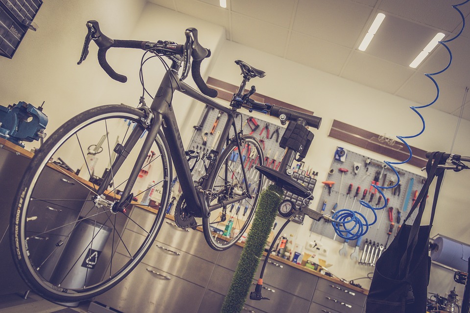 Fabriquez un rack à vélo en palette pour votre garage ou devant