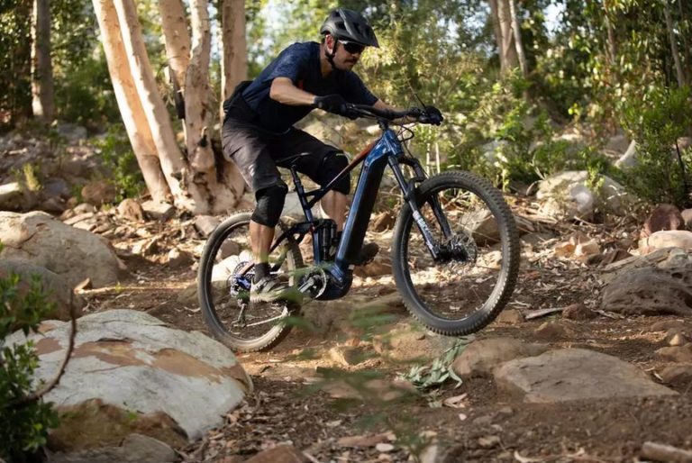 Nouveau VTT électrique Decathlon Stilus EAll Mountain Tout Suspendu